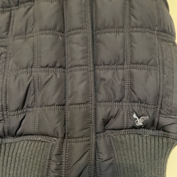 American Eagle Puff Vest - Picture 3 of 4